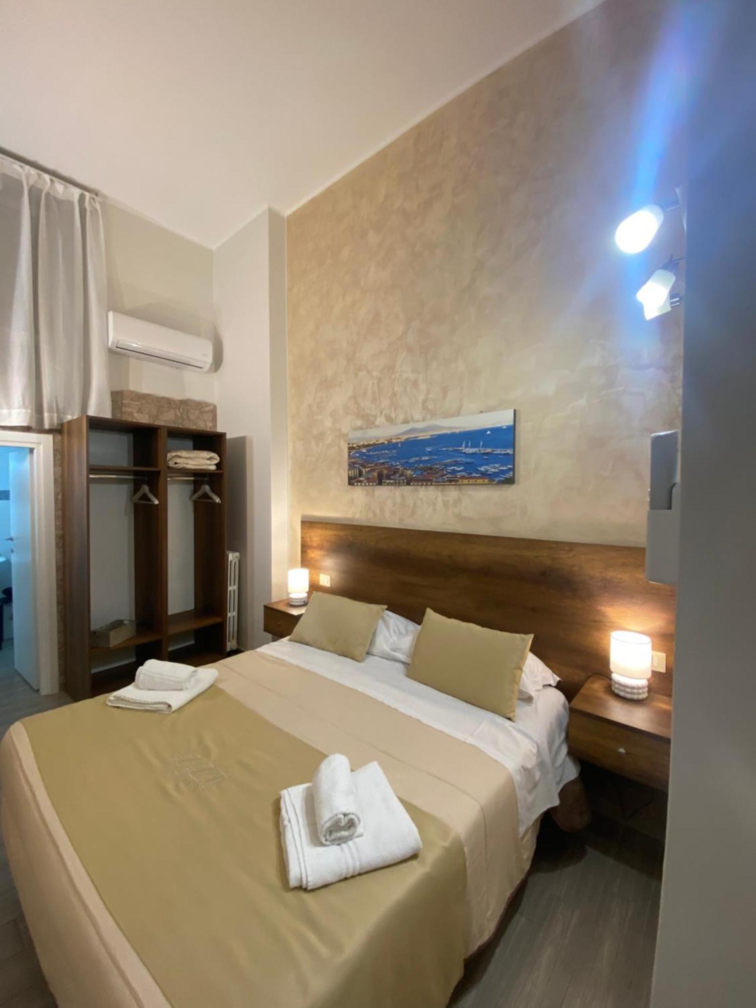 La Dimora Dei Borboni Bed & Breakfast Napoli Ngoại thất bức ảnh
