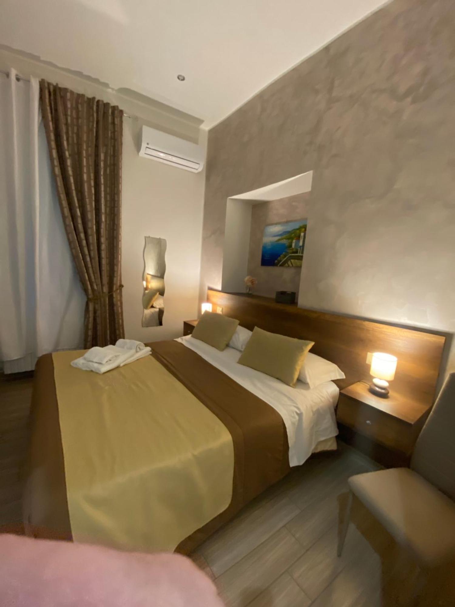 La Dimora Dei Borboni Bed & Breakfast Napoli Ngoại thất bức ảnh