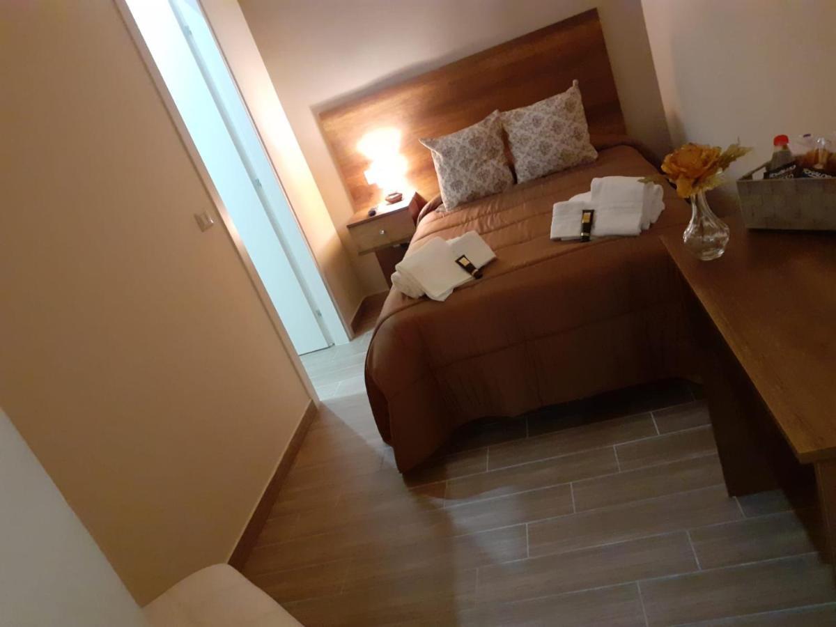 La Dimora Dei Borboni Bed & Breakfast Napoli Ngoại thất bức ảnh