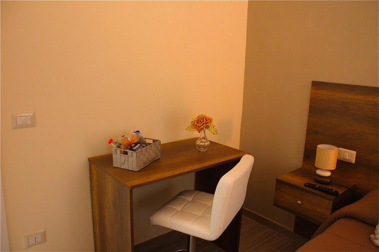 La Dimora Dei Borboni Bed & Breakfast Napoli Ngoại thất bức ảnh